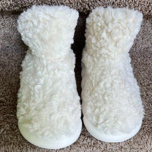 Sweet Home Girls Off White Slippers.